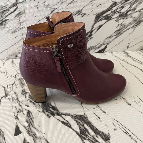 Wanda Panda Shoes - Wanda panda women’s Burgundy leather Ankle boots Size 41